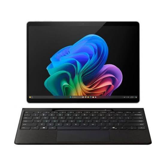 Refurbished (Good) - Microsoft Surface Pro Keyboard with Pen Storage - Black - English